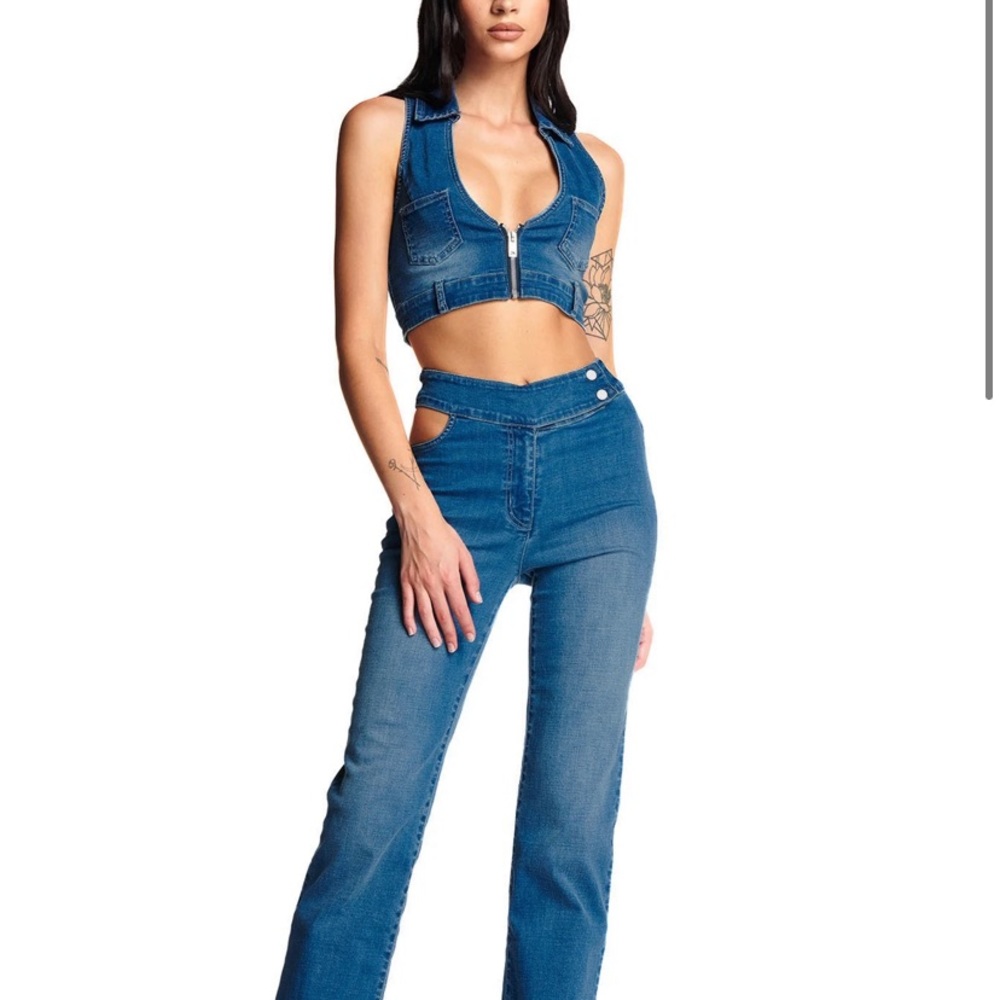 I.AM.GIA BRIT CROP